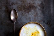 Iraanse yoghurt met spinazie